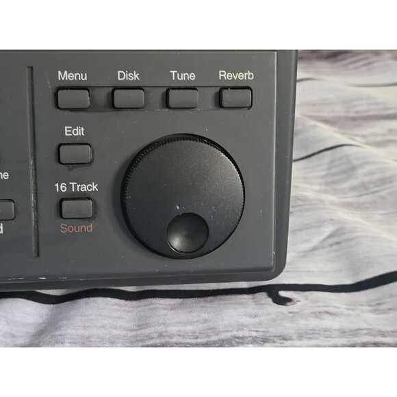 ROLAND MT-300S FLOPPY DISK BOOMBOX MUSIC PLAYER VTG RETRO Floppy Midi W/ Manual - Picture 12 of 16